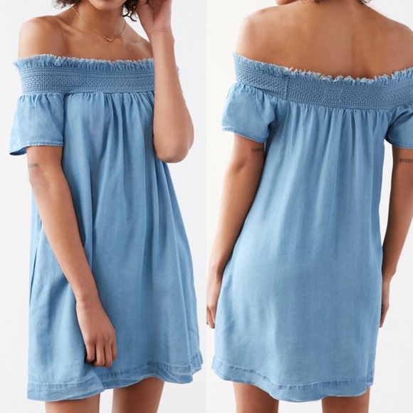 Urban Outfitters Dresses & Skirts - Alice & UO Hermione Off The Shoulder Lyocell Mini